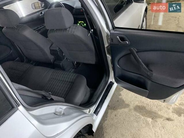 Сірий Шкода Октавія, об'ємом двигуна 1.8 л та пробігом 260 тис. км за 4500 $, фото 4 на Automoto.ua