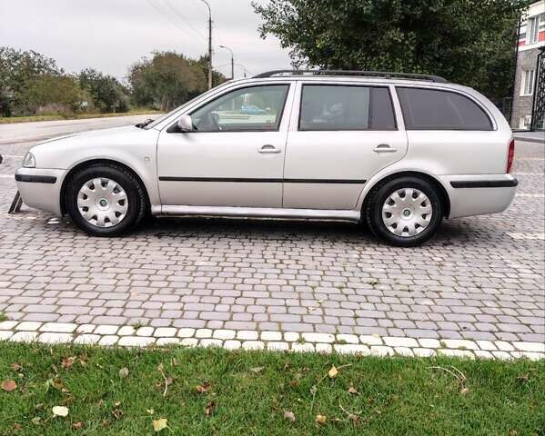 Серый Шкода Октавия, объемом двигателя 1.6 л и пробегом 220 тыс. км за 4500 $, фото 7 на Automoto.ua