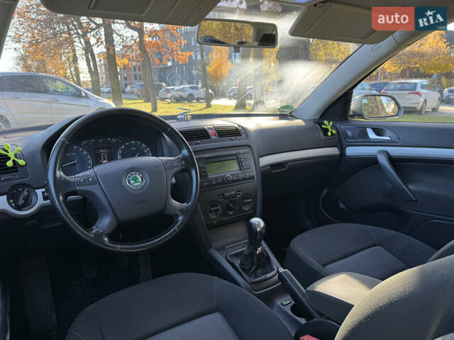 Серый Шкода Октавия, объемом двигателя 1.6 л и пробегом 244 тыс. км за 6550 $, фото 13 на Automoto.ua