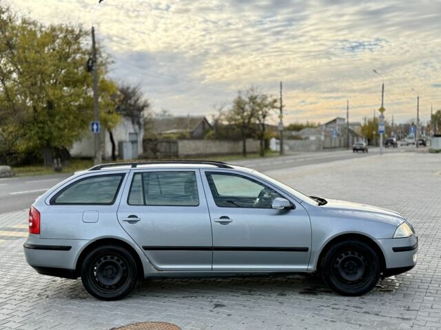 Серый Шкода Октавия, объемом двигателя 2 л и пробегом 460 тыс. км за 2650 $, фото 2 на Automoto.ua