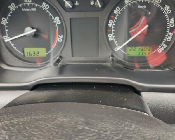 Серый Шкода Октавия, объемом двигателя 1.6 л и пробегом 220 тыс. км за 4900 $, фото 13 на Automoto.ua