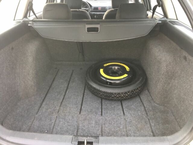 Серый Шкода Октавия, объемом двигателя 1.6 л и пробегом 306 тыс. км за 4599 $, фото 3 на Automoto.ua