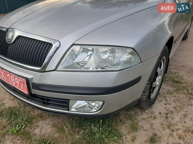 Серый Шкода Октавия, объемом двигателя 1.6 л и пробегом 220 тыс. км за 6400 $, фото 109 на Automoto.ua