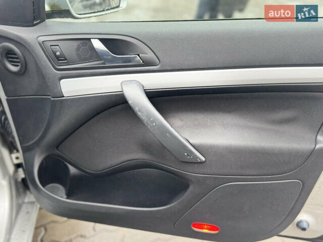 Серый Шкода Октавия, объемом двигателя 1.6 л и пробегом 185 тыс. км за 5750 $, фото 26 на Automoto.ua