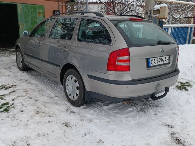 Серый Шкода Октавия, объемом двигателя 0 л и пробегом 236 тыс. км за 7050 $, фото 1 на Automoto.ua