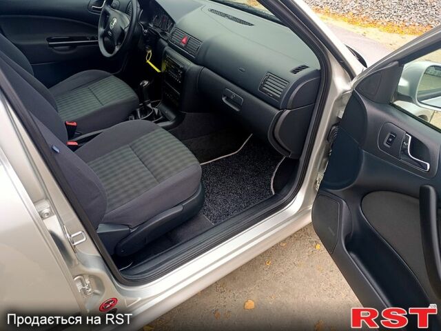 Серый Шкода Октавия, объемом двигателя 1.6 л и пробегом 180 тыс. км за 6500 $, фото 7 на Automoto.ua