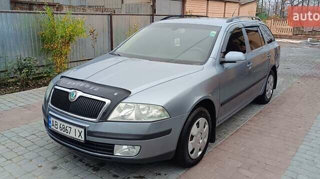 Серый Шкода Октавия, объемом двигателя 1.6 л и пробегом 311 тыс. км за 5600 $, фото 2 на Automoto.ua