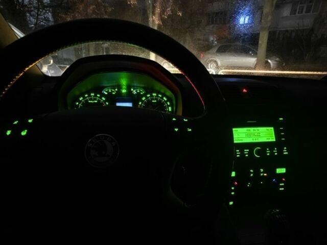 Сірий Шкода Октавія, об'ємом двигуна 1.9 л та пробігом 300 тис. км за 2400 $, фото 6 на Automoto.ua