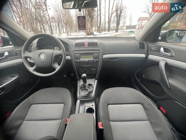 Серый Шкода Октавия, объемом двигателя 1.6 л и пробегом 216 тыс. км за 6600 $, фото 13 на Automoto.ua