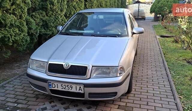 Серый Шкода Октавия, объемом двигателя 2 л и пробегом 296 тыс. км за 4500 $, фото 3 на Automoto.ua