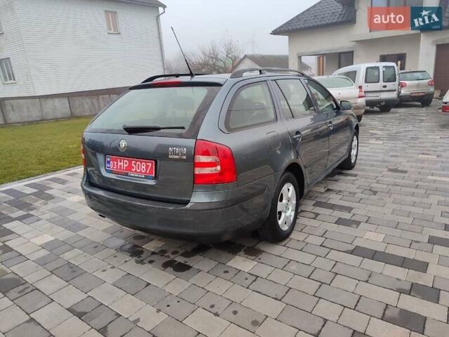 Серый Шкода Октавия, объемом двигателя 1.6 л и пробегом 229 тыс. км за 5900 $, фото 3 на Automoto.ua