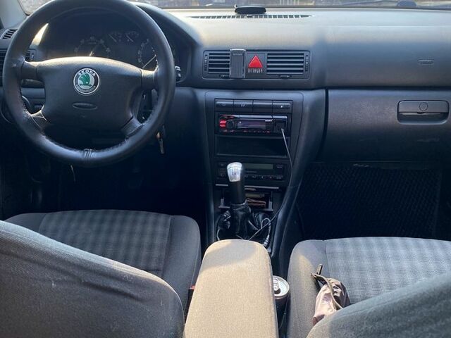 Серый Шкода Октавия, объемом двигателя 1.8 л и пробегом 291 тыс. км за 3900 $, фото 7 на Automoto.ua