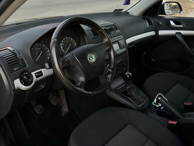 Сірий Шкода Октавія, об'ємом двигуна 1.9 л та пробігом 999 тис. км за 3500 $, фото 6 на Automoto.ua