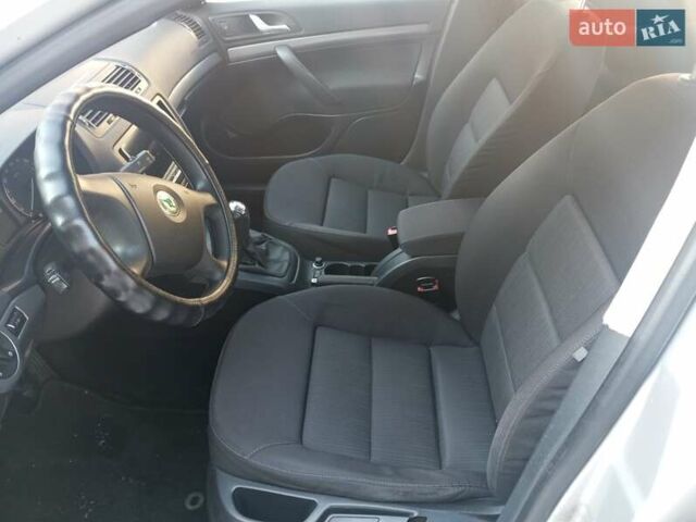 Серый Шкода Октавия, объемом двигателя 1.6 л и пробегом 176 тыс. км за 5950 $, фото 17 на Automoto.ua