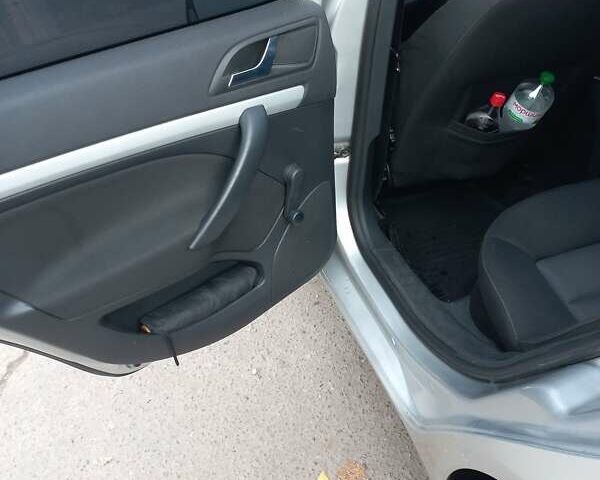 Серый Шкода Октавия, объемом двигателя 1.6 л и пробегом 242 тыс. км за 7000 $, фото 10 на Automoto.ua