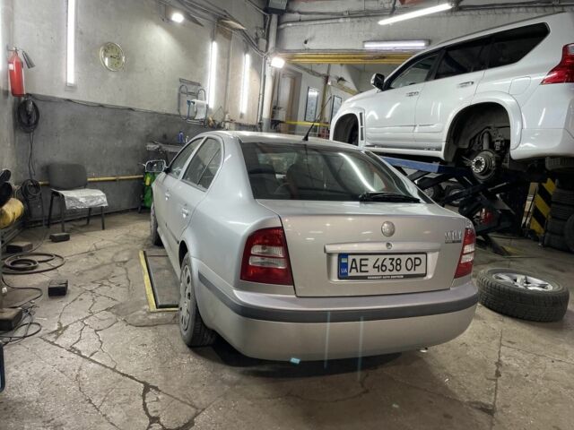 Серый Шкода Октавия, объемом двигателя 1.6 л и пробегом 248 тыс. км за 6500 $, фото 2 на Automoto.ua