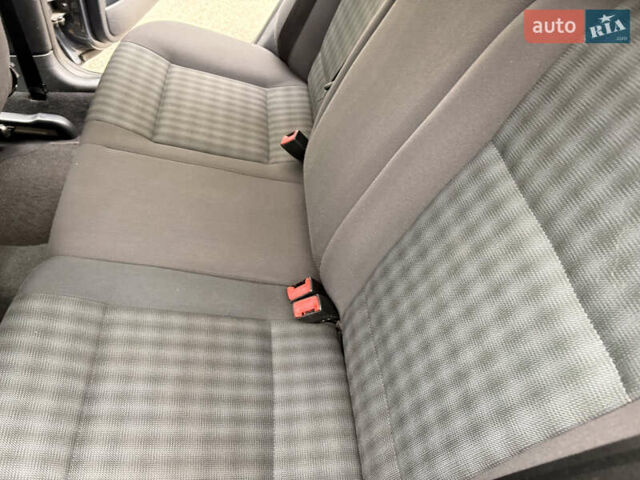 Серый Шкода Октавия, объемом двигателя 1.9 л и пробегом 142 тыс. км за 5200 $, фото 5 на Automoto.ua