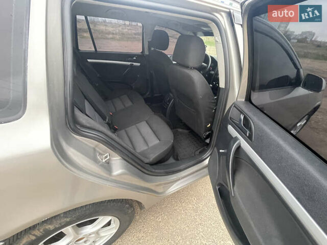 Серый Шкода Октавия, объемом двигателя 1.6 л и пробегом 305 тыс. км за 5200 $, фото 12 на Automoto.ua