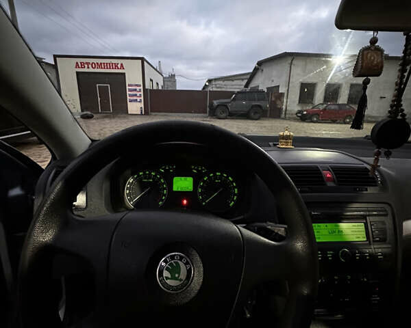 Серый Шкода Октавия, объемом двигателя 1.6 л и пробегом 220 тыс. км за 5350 $, фото 40 на Automoto.ua