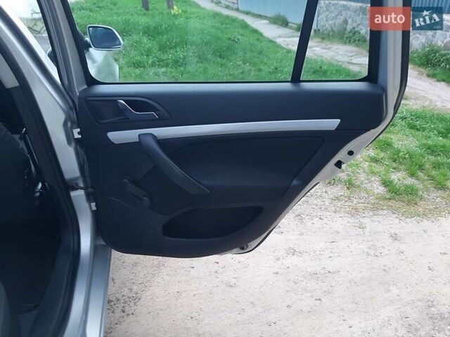 Серый Шкода Октавия, объемом двигателя 1.6 л и пробегом 220 тыс. км за 6400 $, фото 82 на Automoto.ua