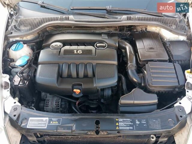 Серый Шкода Октавия, объемом двигателя 1.6 л и пробегом 176 тыс. км за 6200 $, фото 8 на Automoto.ua