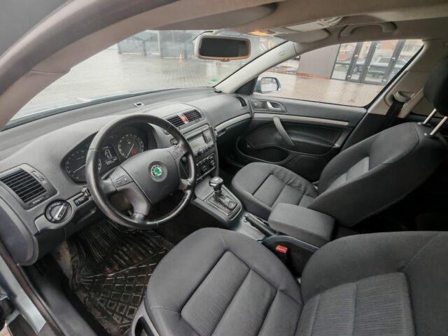 Серый Шкода Октавия, объемом двигателя 1.6 л и пробегом 224 тыс. км за 6500 $, фото 18 на Automoto.ua