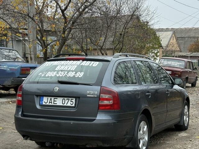 Серый Шкода Октавия, объемом двигателя 1.9 л и пробегом 310 тыс. км за 3300 $, фото 2 на Automoto.ua