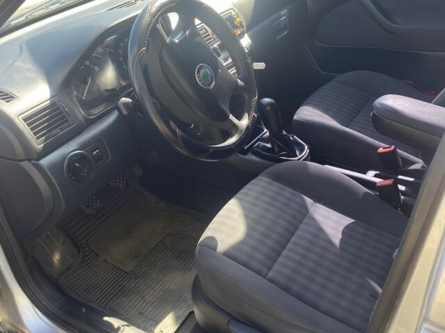 Сірий Шкода Октавія, об'ємом двигуна 1.8 л та пробігом 2 тис. км за 3800 $, фото 2 на Automoto.ua