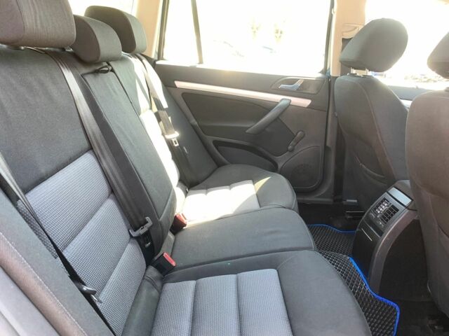 Сірий Шкода Октавія, об'ємом двигуна 1.6 л та пробігом 298 тис. км за 6690 $, фото 24 на Automoto.ua