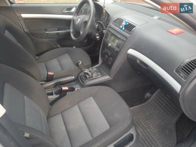 Серый Шкода Октавия, объемом двигателя 1.6 л и пробегом 260 тыс. км за 4100 $, фото 13 на Automoto.ua