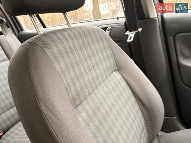 Серый Шкода Октавия, объемом двигателя 1.9 л и пробегом 142 тыс. км за 5200 $, фото 11 на Automoto.ua