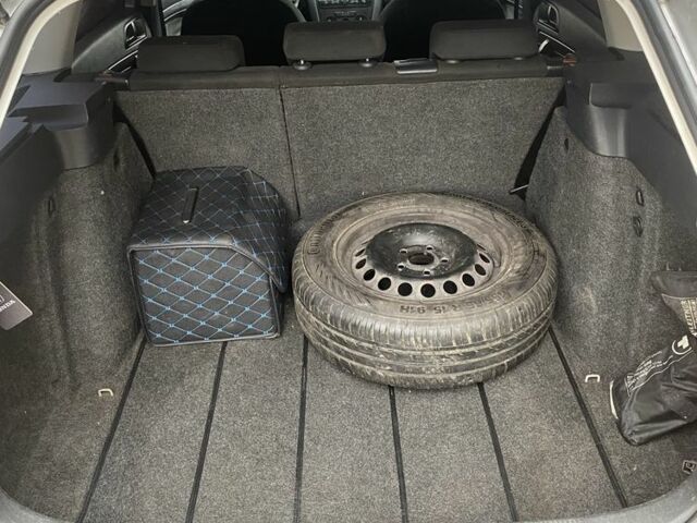 Серый Шкода Октавия, объемом двигателя 1.6 л и пробегом 201 тыс. км за 6000 $, фото 7 на Automoto.ua