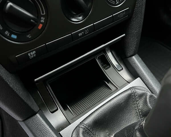 Серый Шкода Октавия, объемом двигателя 1.6 л и пробегом 217 тыс. км за 5700 $, фото 39 на Automoto.ua