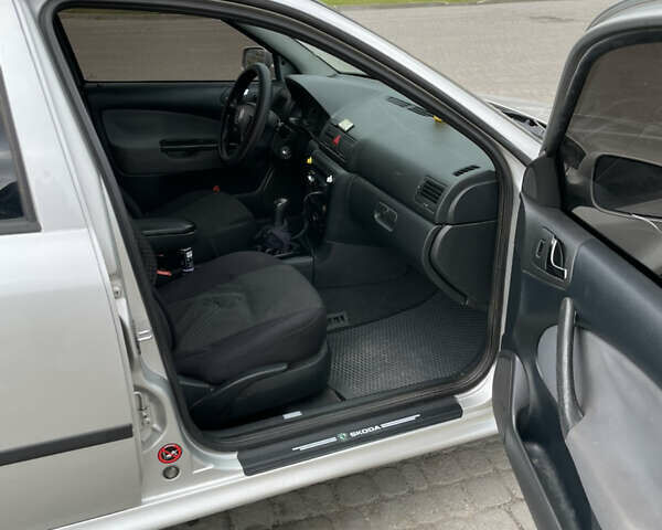 Шкода Октавия 2006 в Турийск на Automoto.ua Серый Шкода Октавия, объемом двигателя 1.9 л и пробегом 330 тыс. км за 4300 $, фото 10 на Automoto.ua