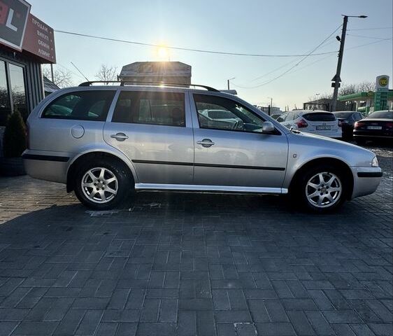 Серый Шкода Октавия, объемом двигателя 1.8 л и пробегом 228 тыс. км за 6900 $, фото 2 на Automoto.ua