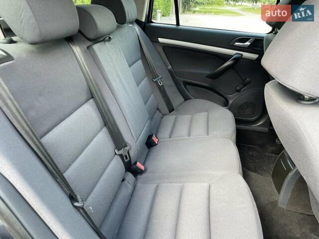 Серый Шкода Октавия, объемом двигателя 1.6 л и пробегом 213 тыс. км за 6100 $, фото 9 на Automoto.ua