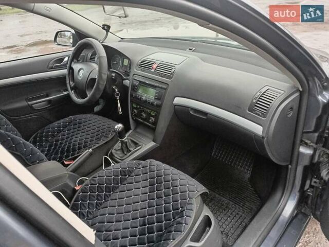 Серый Шкода Октавия, объемом двигателя 1.6 л и пробегом 199 тыс. км за 7200 $, фото 9 на Automoto.ua