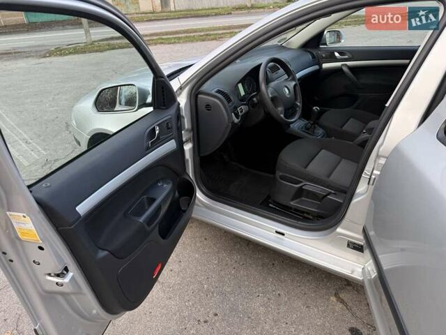 Серый Шкода Октавия, объемом двигателя 1.6 л и пробегом 183 тыс. км за 6300 $, фото 12 на Automoto.ua