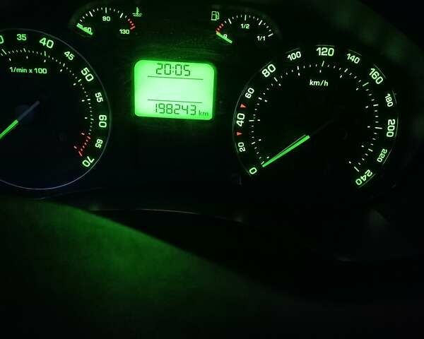 Сірий Шкода Октавія, об'ємом двигуна 1.6 л та пробігом 198 тис. км за 6600 $, фото 8 на Automoto.ua