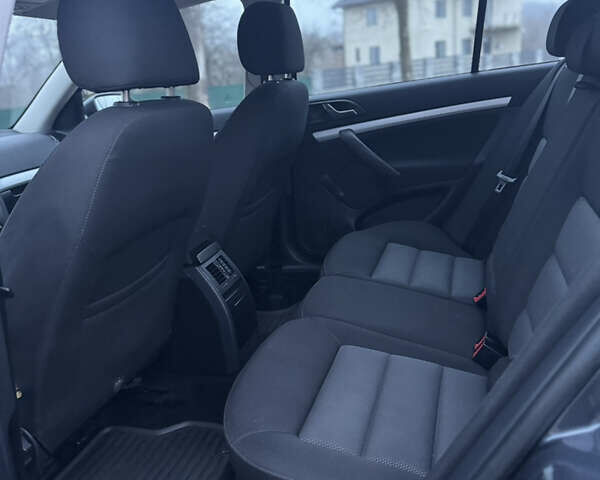 Серый Шкода Октавия, объемом двигателя 1.6 л и пробегом 270 тыс. км за 5750 $, фото 13 на Automoto.ua