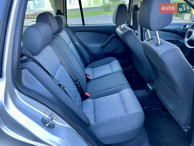 Серый Шкода Октавия, объемом двигателя 1.6 л и пробегом 235 тыс. км за 5600 $, фото 24 на Automoto.ua