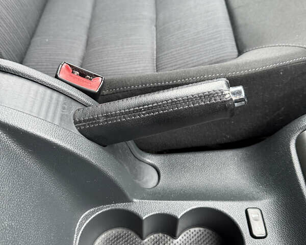 Сірий Шкода Октавія, об'ємом двигуна 1.6 л та пробігом 260 тис. км за 5999 $, фото 41 на Automoto.ua