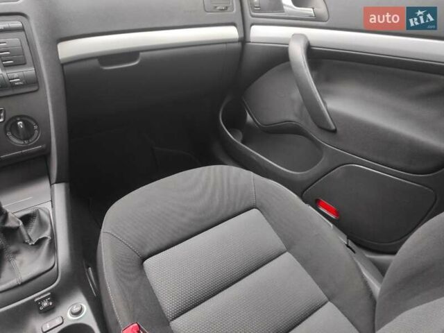 Сірий Шкода Октавія, об'ємом двигуна 1.6 л та пробігом 280 тис. км за 5500 $, фото 15 на Automoto.ua