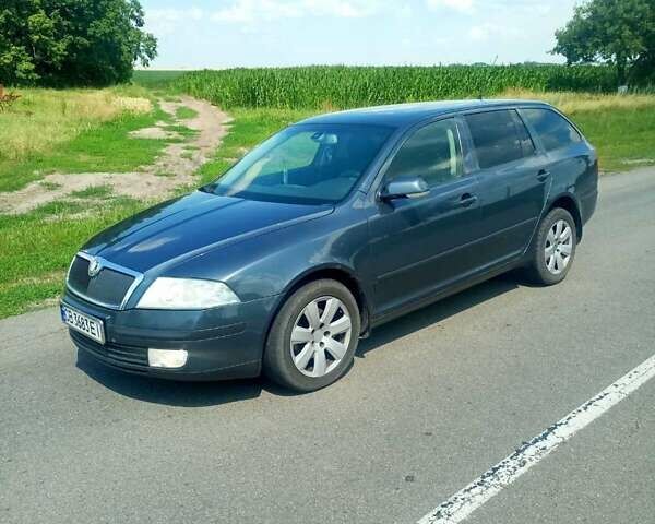Серый Шкода Октавия, объемом двигателя 0 л и пробегом 300 тыс. км за 6100 $, фото 1 на Automoto.ua
