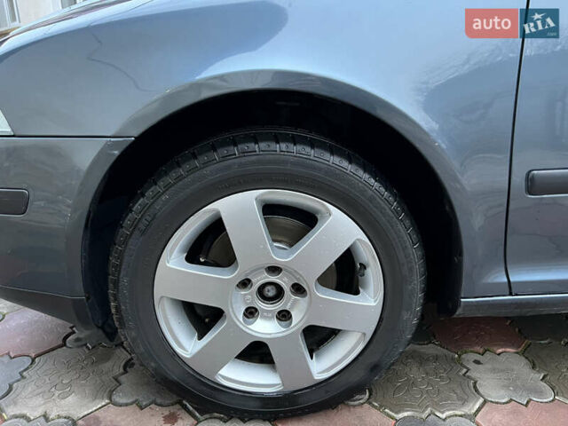 Сірий Шкода Октавія, об'ємом двигуна 1.6 л та пробігом 180 тис. км за 5999 $, фото 15 на Automoto.ua