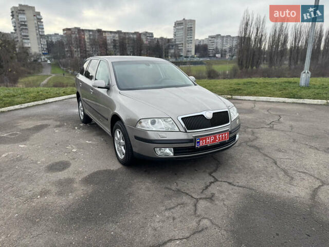 Сірий Шкода Октавія, об'ємом двигуна 2 л та пробігом 208 тис. км за 5600 $, фото 2 на Automoto.ua