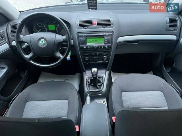 Сірий Шкода Октавія, об'ємом двигуна 1.6 л та пробігом 187 тис. км за 7600 $, фото 5 на Automoto.ua