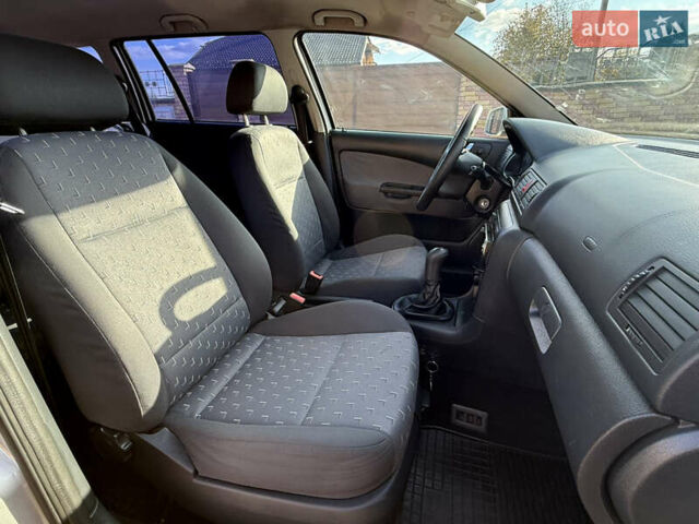 Серый Шкода Октавия, объемом двигателя 1.6 л и пробегом 310 тыс. км за 4350 $, фото 16 на Automoto.ua