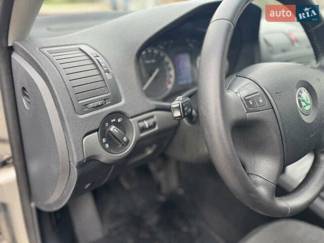 Сірий Шкода Октавія, об'ємом двигуна 2 л та пробігом 208 тис. км за 5600 $, фото 13 на Automoto.ua