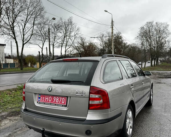 Серый Шкода Октавия, объемом двигателя 1.6 л и пробегом 230 тыс. км за 7500 $, фото 4 на Automoto.ua